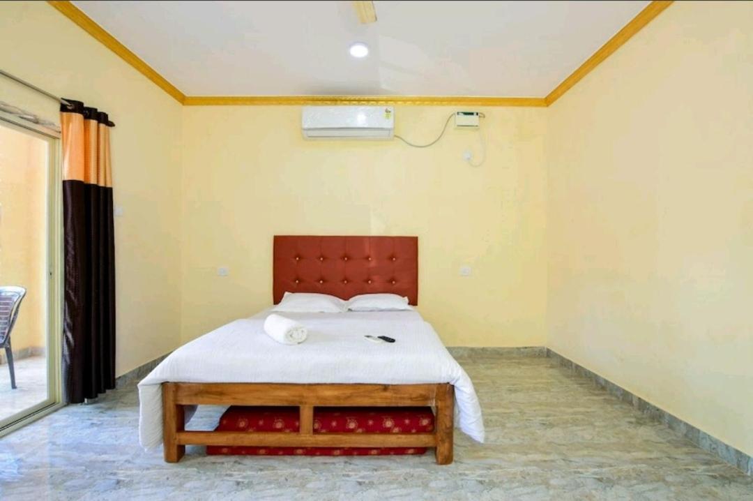 Ronz Vista Da Praia กาลังกูติ ภายนอก รูปภาพ